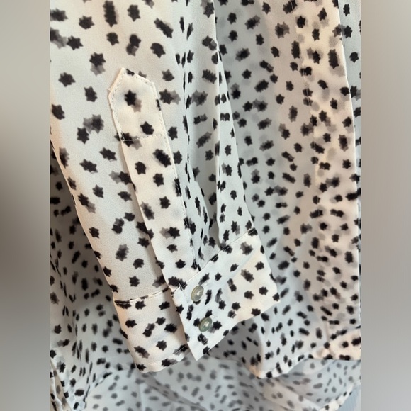 H&M | Button Down Blouse - Picture 8 of 9